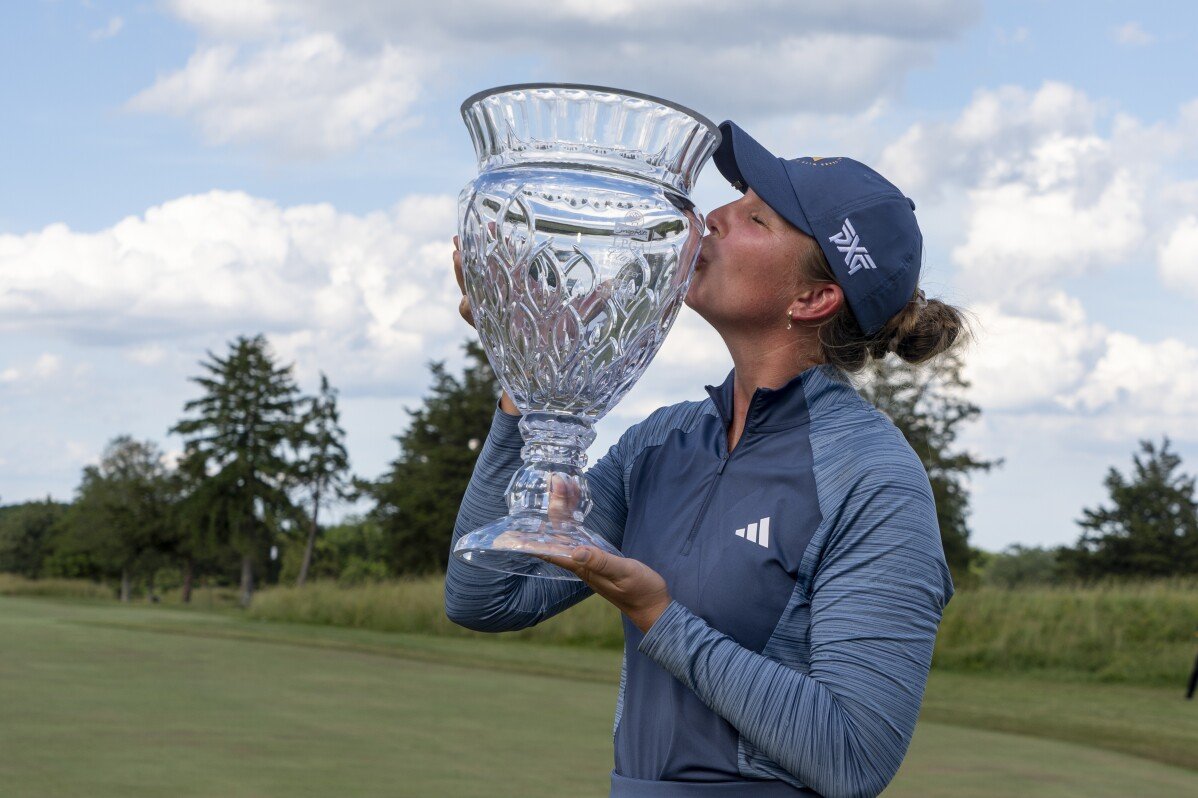 Linnea Stromが11アンダーの60をシュートして7ストロークの不利を挽回し、ShopRite LPGA Classicで1打差で優勝